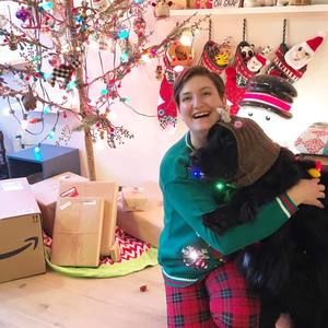 Meet your Posher, Elaine